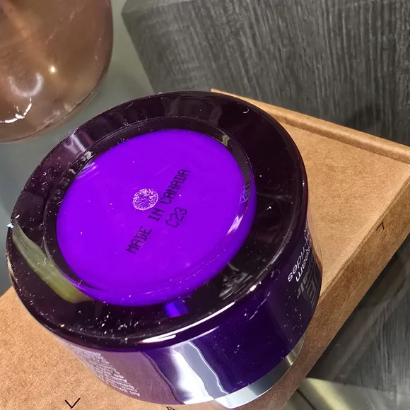 Clinique Wrinkle Correcting Cream 1.7 Oz - Picture 4 of 6